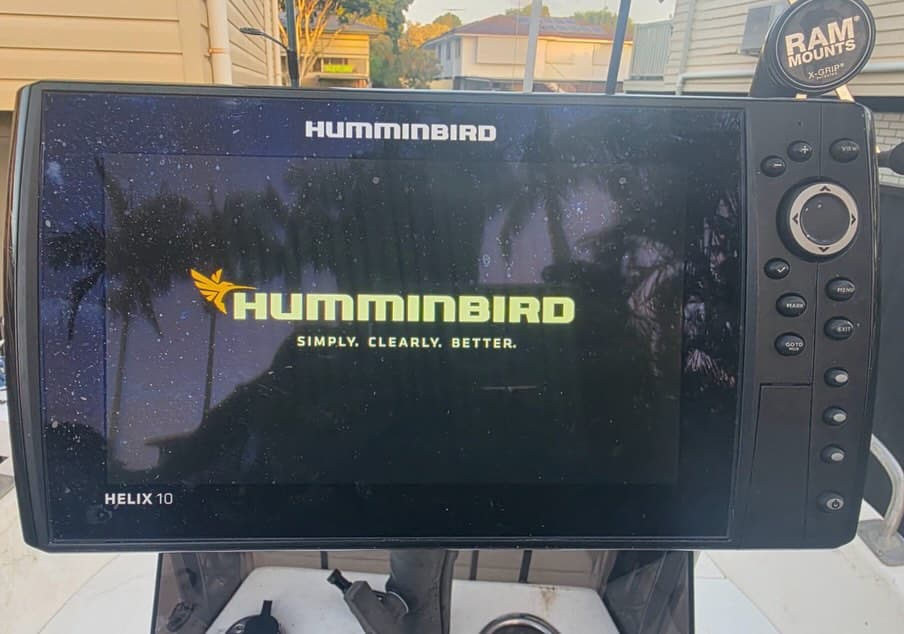 Large 10” high-definition display